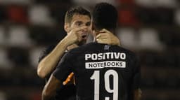 Botafogo-SP 0 x 1 Corinthians: as imagens da partida