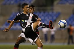 O primeiro Clássico dos Milhões no Estádio Nilton Santos foi no dia 24 de outubro de 2010, quando o local ainda tinha a alcunha de Engenhão. Cesinha, para o Vasco, e Renato Abreu, para o Flamengo, marcaram no empate em 1 a 1.