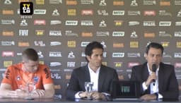 Adílson falou ao lado do médico do Galo, Rodrigo Lasmar e do diretor de futebol , Rui Costa, sobre o seu abandono precoce do futebol