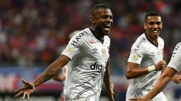 Bahia x Athletico-PR - Marcelo Cirino comemora seu gol