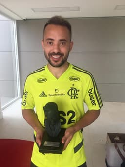 Everton Ribeiro - Troféu João Saldanha
