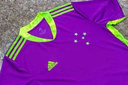 A Adidas lançou um novo modelo da camisa de goleiro para a Raposa