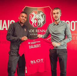 Lateral-esquerdo Dalbert acertou com Rennes por empréstimo (Foto: Divulgação)