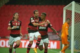 Flamengo 3 x 1 Atlhetico-PR: as imagens da partida&nbsp;