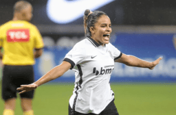 Gabi Nunes comemora gol pelo Corinthians
