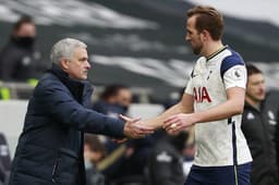 José Mourinho e Harry Kane - Tottenham
