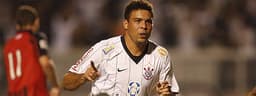 Ronaldo - Corinthians 2 x 0 Atletico-PR - 2009