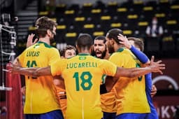Brasil venceu os Estados Unidos e garantiu a classificação (Foto: Divulgação/FIVB)