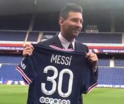 Messi com a camisa 30 no PSG