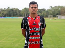 Matheus Nunes anunciado pelo Joinville