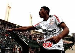Paulinho Corinthians 2011