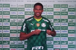 Murilo se apresenta no Palmeiras