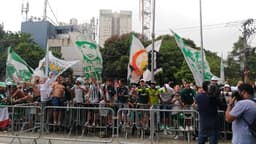 Palmeiras - torcida no embarque para o Mundial