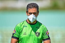 Marquinhos Santos lamentou o revés do Coelho diante do Villa Nova