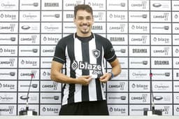 Carlos Eduardo - Uniforme Botafogo