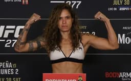 Amanda Nunes confirmou o peso para a revanche contra Julianna Peña no UFC 277 (Foto: Reprodução/YouTube)