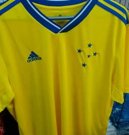 Imagem vazada de nova camisa do Cruzeiro