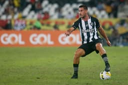 Gabriel Pires - Botafogo
