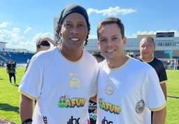 Ronaldinho e Walison Barberá