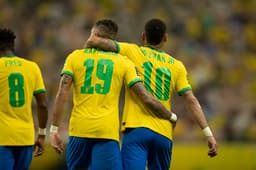 Raphinha e Neymar - Seleção Brasileira