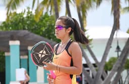 Maria Nakamura, de 15 anos, se prepara para últimos torneios do ano