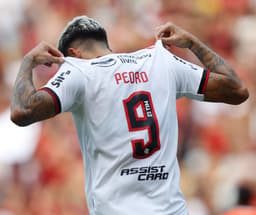 Camisa 9 do Flamengo, Pedro foi ofercido mas não será contratado pelo Corinthians