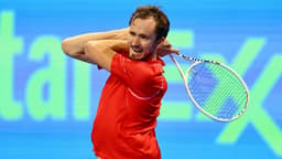 Daniil Medvedev em ação no ATP 250 de Doha