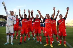Jogadores da Universidad de Chile agradecem torcida após goleada contra o Chimbarongo