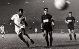 Pele-Libertadores-1963-aspect-ratio-512-320