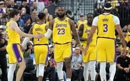 Los-Angeles-Lakers-aspect-ratio-512-320