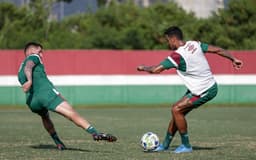 Treino-do-Fluminense-Renato-Augusto-e-Antonio-Carlos-scaled-aspect-ratio-512-320