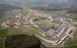 20197101130967_Aerial-View-of-New-Silverstone-Grand-Prix-Circuit-2-e1456783166237_O-aspect-ratio-512-320