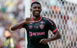 Lele-Fluminense-Madureira-aspect-ratio-512-320