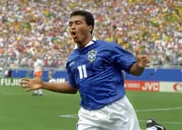Miniatura da imagem: Em 1993 o Brasil apareceu pela primeira vez entre os 10 primeiros, com Romário, no Barcelona, ficando na segunda posição