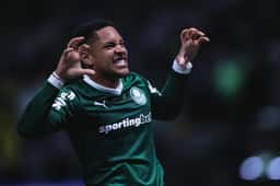 Miniatura da imagem: VItor Roque, atacante do Palmeiras, comemora gol