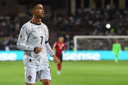 Miniatura da imagem: Cristiano Ronaldo fez dois gols no triunfo por 5 a 0 de Portugal sobre a Armênia (Foto: KAREN MINASYAN / AFP)