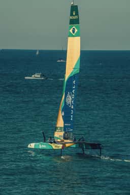 Miniatura da imagem: Mubadala Brasil, tme brasileiro na competição de SailGP (Foto: Mubadala Brasil)