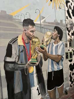 Miniatura da imagem: Maradona e Messi juntos comemorando o título da Copa do Mundo (Foto: Lucas Bayer / Lance!)