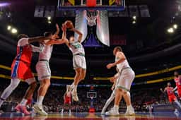 Miniatura da imagem: Philadelphia 76ers x Boston Celtics (Foto: Jesse D. Garrabrant / NBAE / Getty Images / Getty Images via AFP)