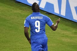 Inglaterra x Itália - Mario Balotelli (Foto: Odd Andersen/AFP)