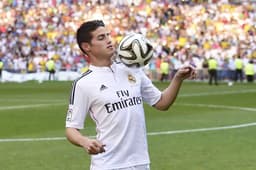 Apresentação de James Rodriguez no Real Madrid (Foto: Pierre-Philippe Marcou/ AFP)