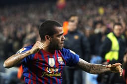 Daniel Alves (Foto: Albert Gea/Reuters)