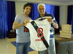 Juninho Pernambucano e Roberto Dinamite (Foto: Divulgação)