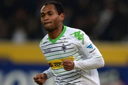 Raffael é a esperança de gols do Mönchengladbach (Foto: AFP)