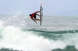 Gabriel Medina durante a disputa da etapa de Maresias do WQS (Foto: Divulgação/WSL)