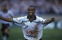 Edilson (Corinthians)