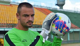 Arthur quer Resende jogando para vencer o Gonçalense na semifinal da Copa Rio (Foto: Divulgação)