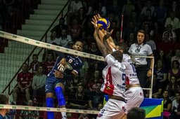 Sada Cruzeiro, do cubano Leal, conseguiu boa vitória sobre o Voleisul (Foto:Murilo Carvalho/Voleisul Paquetá Esportes)