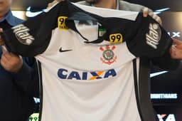 Detalhe do novo patrocinador do Timão (Foto: Divulgação)