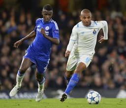 Ramires foi bem na vitória do Chelsea sobre o Porto (Foto: Glyn Kirk / AFP)